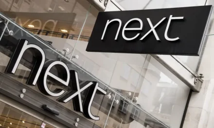 Next reports £1 billion record-breaking profits 