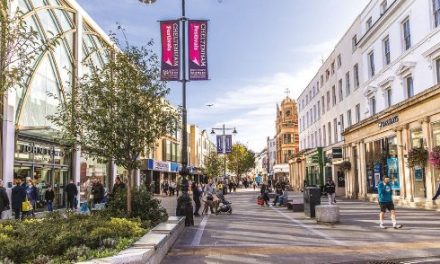 April retail sales boosted by sunshine and late Easter