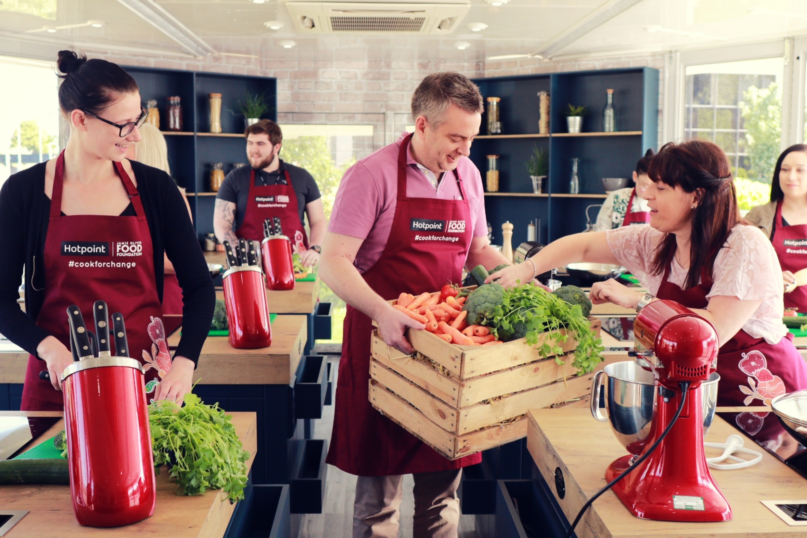 Hotpoint and Jamie Oliver take cooking lessons on the road