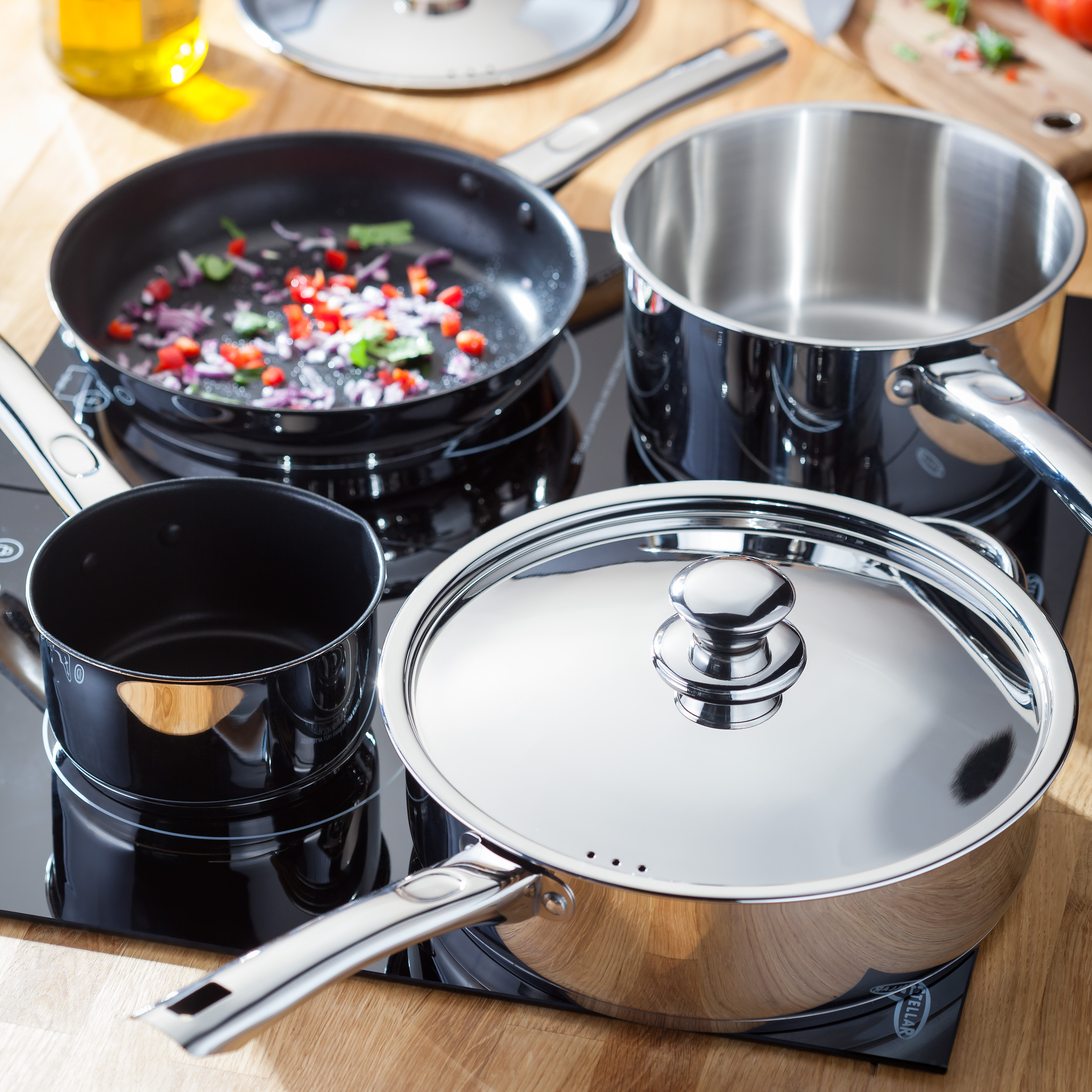 Commanding new cookware from Judge.