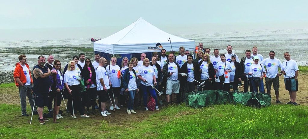 Smidge takes part in beach clean