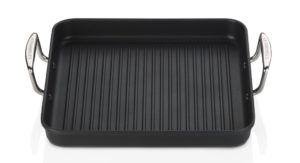 Le Creuset outdoor cropped Le Creuset Toughened Non-Stick 28cm Ribbed Square Grill