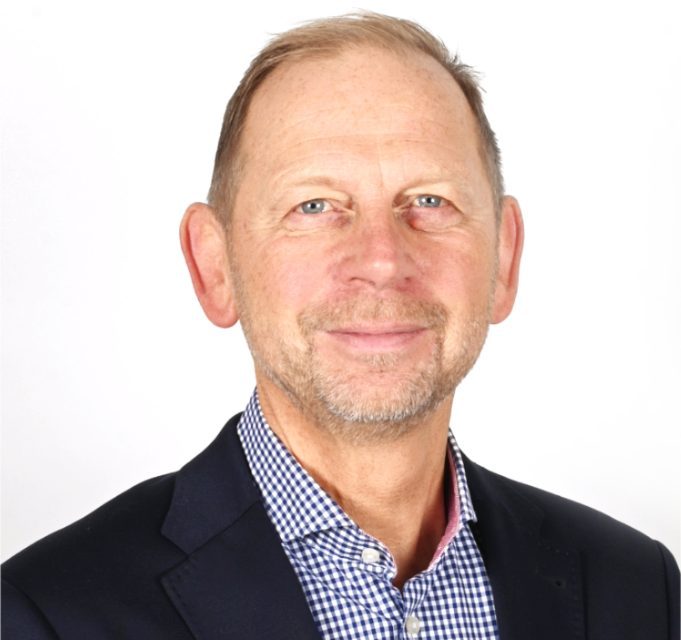 AIS pays tribute to outgoing Chair Neville Moore