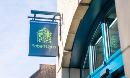 Robert Dyas launches Random Acts of Cleanliness Day