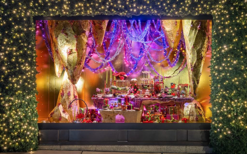 Selfridges unveils Christmas window display which features 36,000 baubles