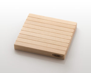SW81 Stellar Kitchen Beech Extendable Trivet 23 x 15 x 2cm Closed Reflection Stellar's New Beechware Chopping Board Collection