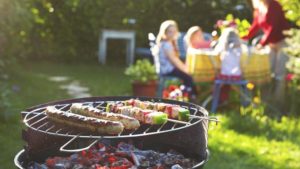 Tesco BBQ colour Brits stock up on heatwave goods as BBQ fever continues