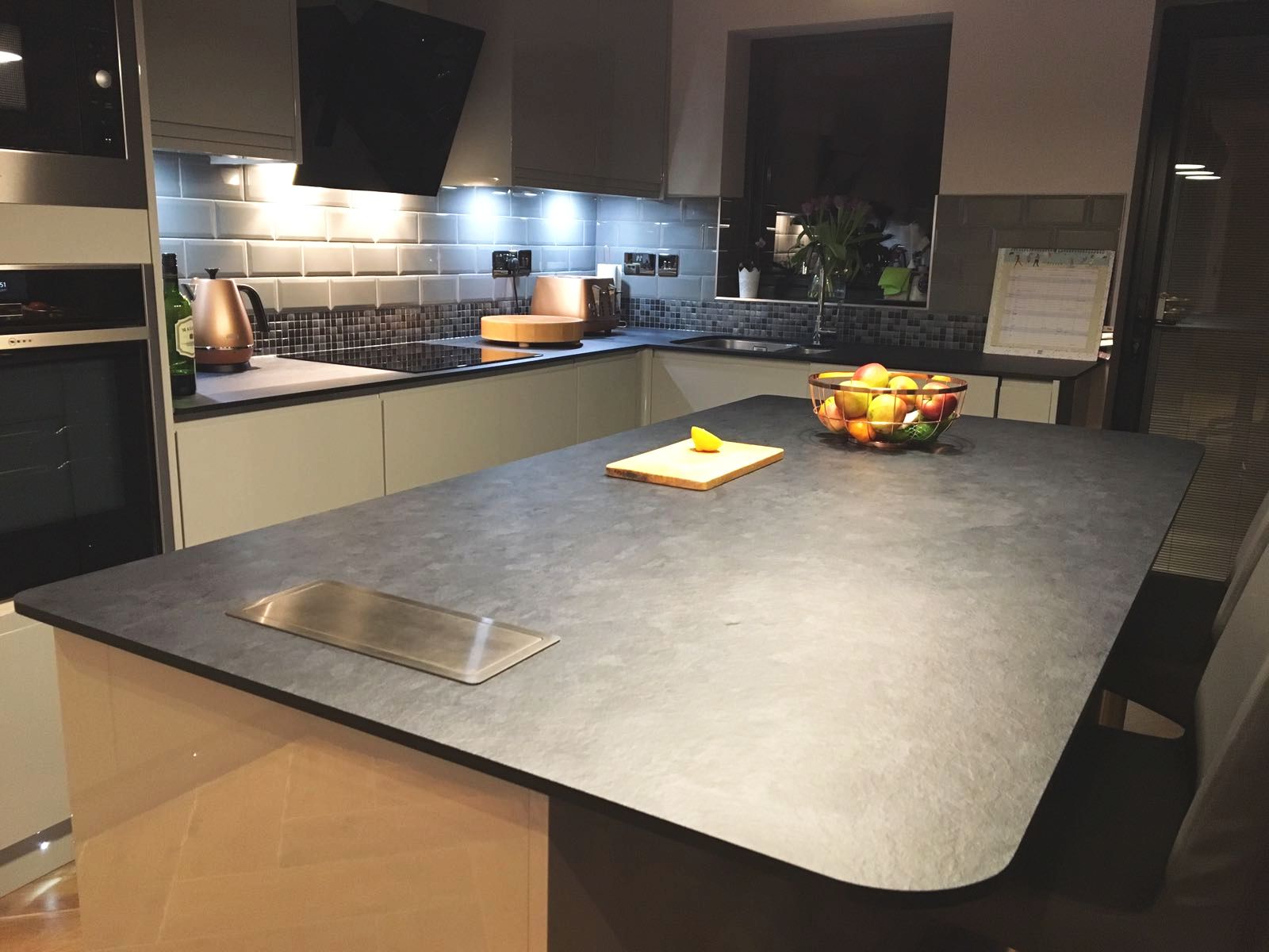 Kitchen islands go back to the future