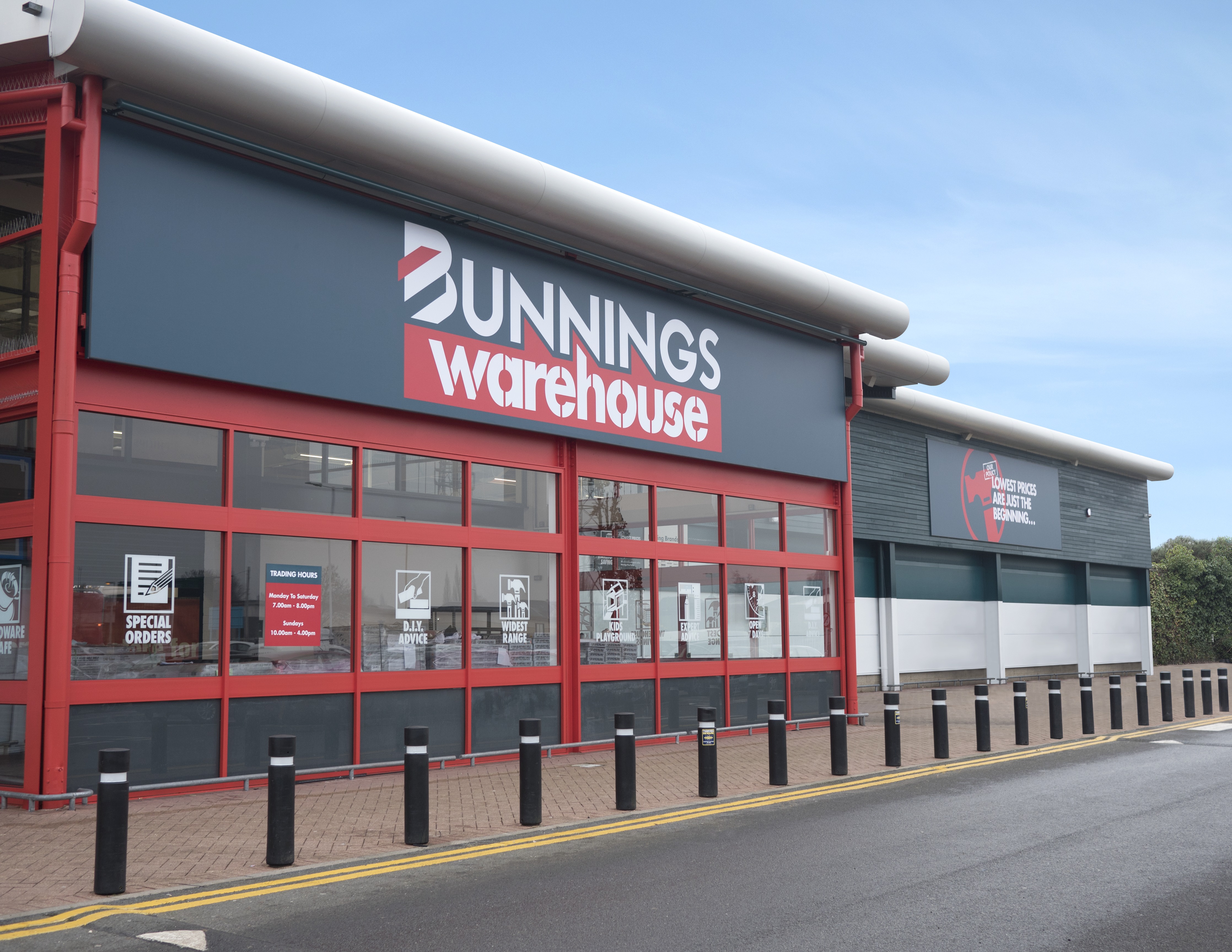 Second Bunnings Warehouse store for the UK