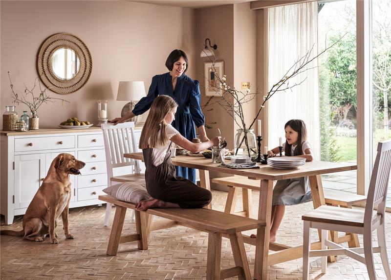 The Cotswold Company celebrates market-beating growth during festive trading period