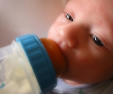 EU bans food-contact chemical from baby bottles