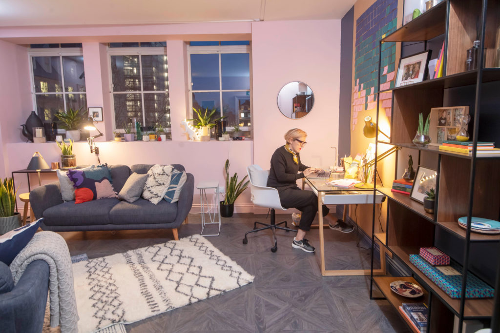 John Lewis weekly sales down 2.4%